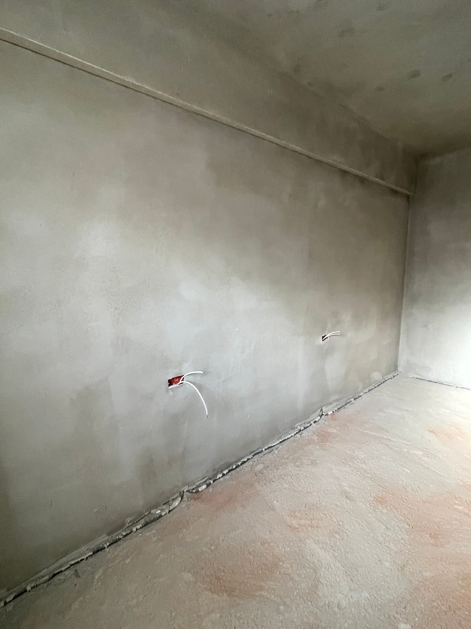 Lucrare de tencuială în desfășurare